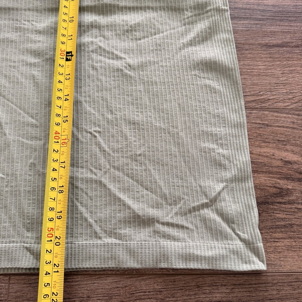 Lululemon Ebb To Street Tank II Ribbed Green Tank Built-in Bra Sz 10-LW1AX1S - Picture 4 of 5